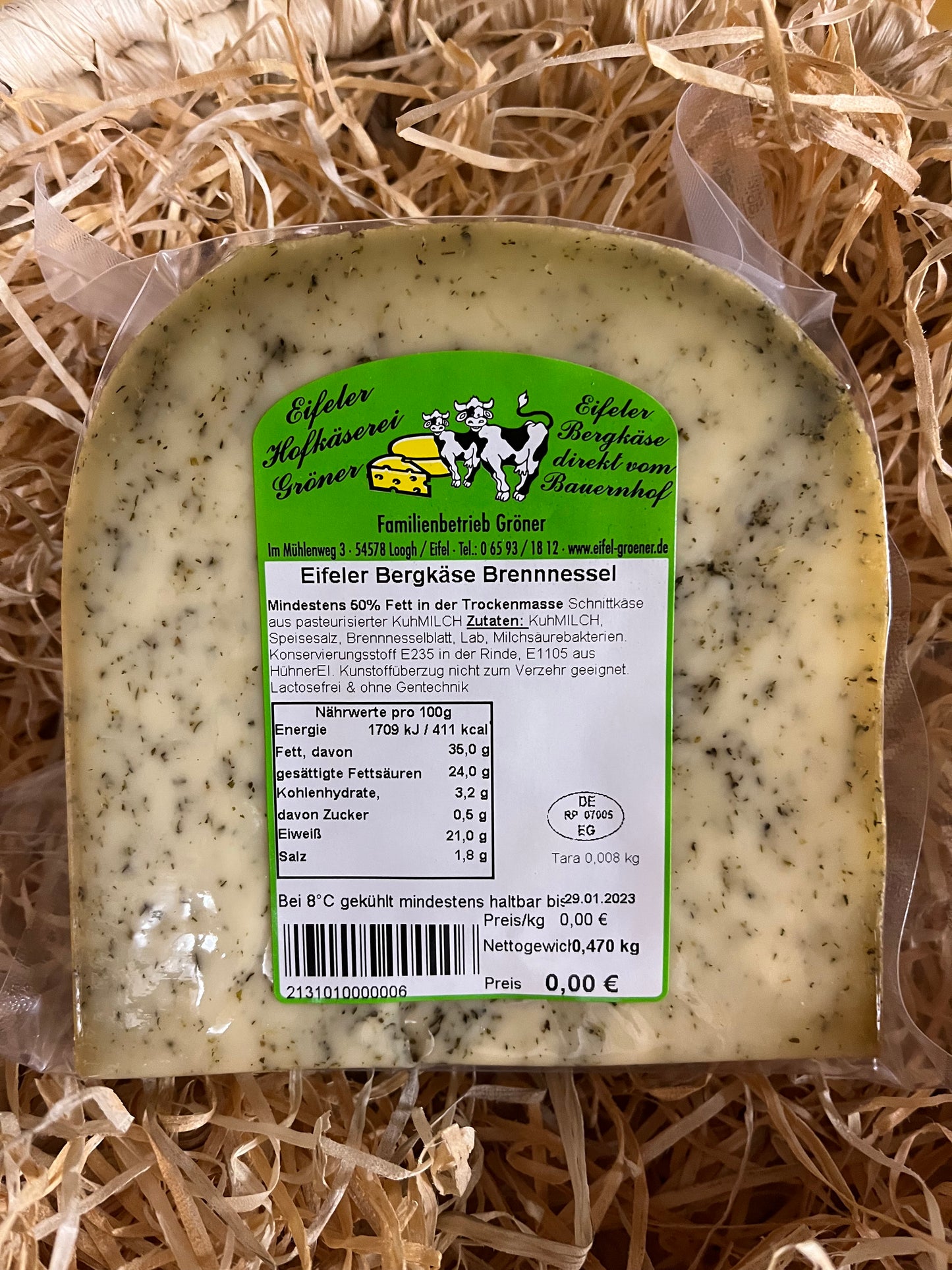 054 Eifeler Bergkäse mit Brennnessel ca. 300 gr.