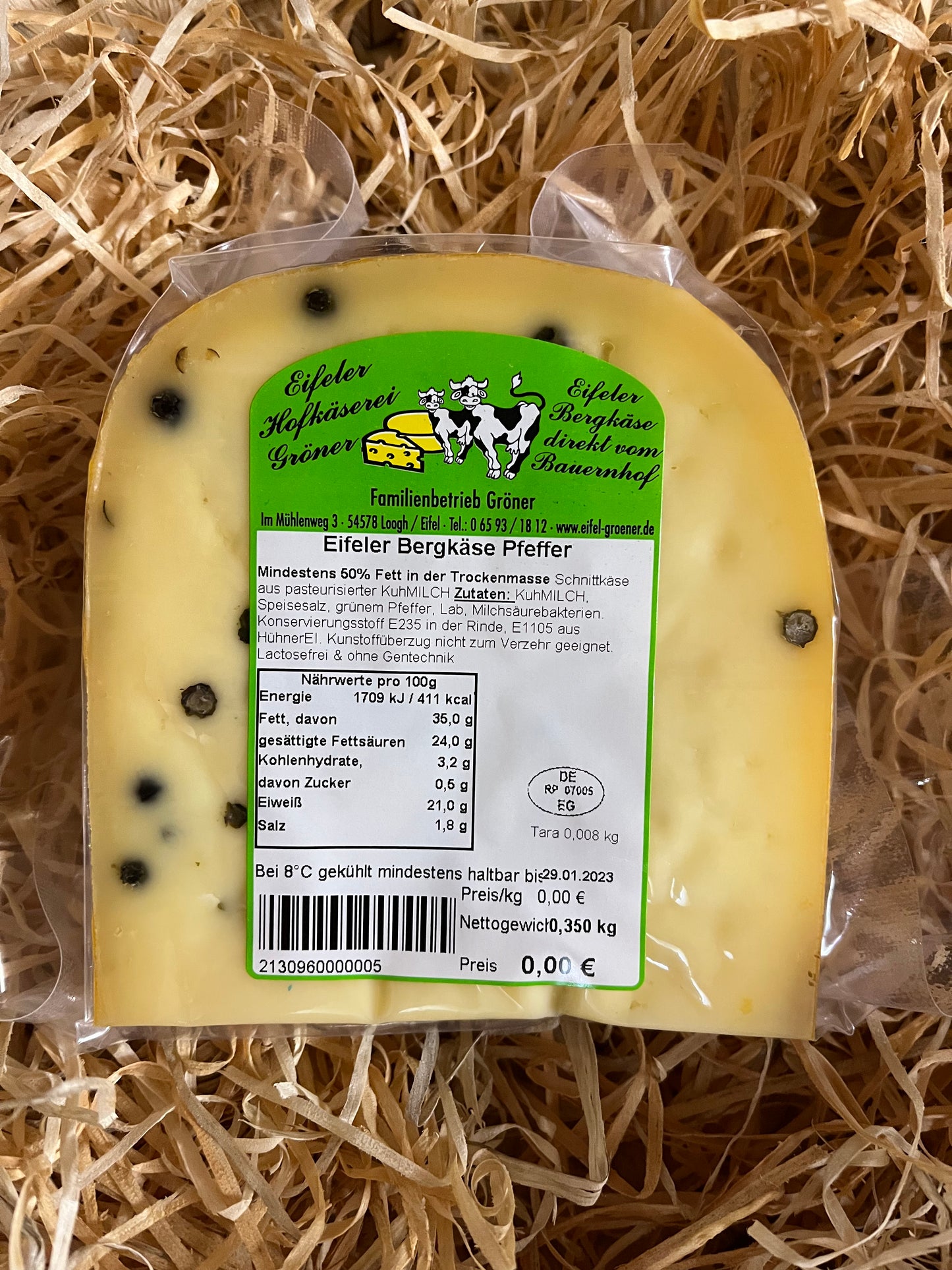 074 Eifeler Bergkäse mit grünem Pfeffer ca. 300 gr.